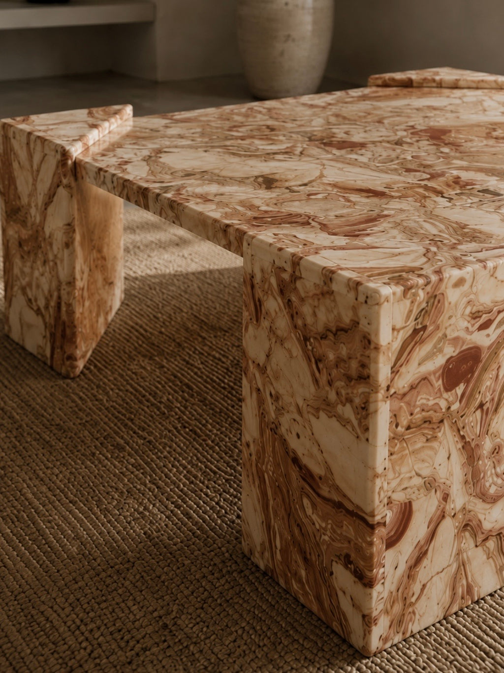 Cardi onyx coffee table