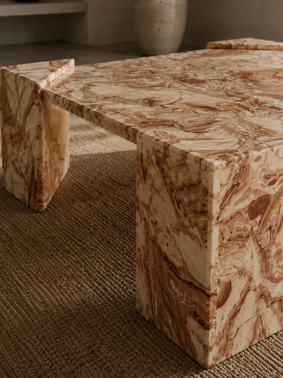 Cardi onyx coffee table