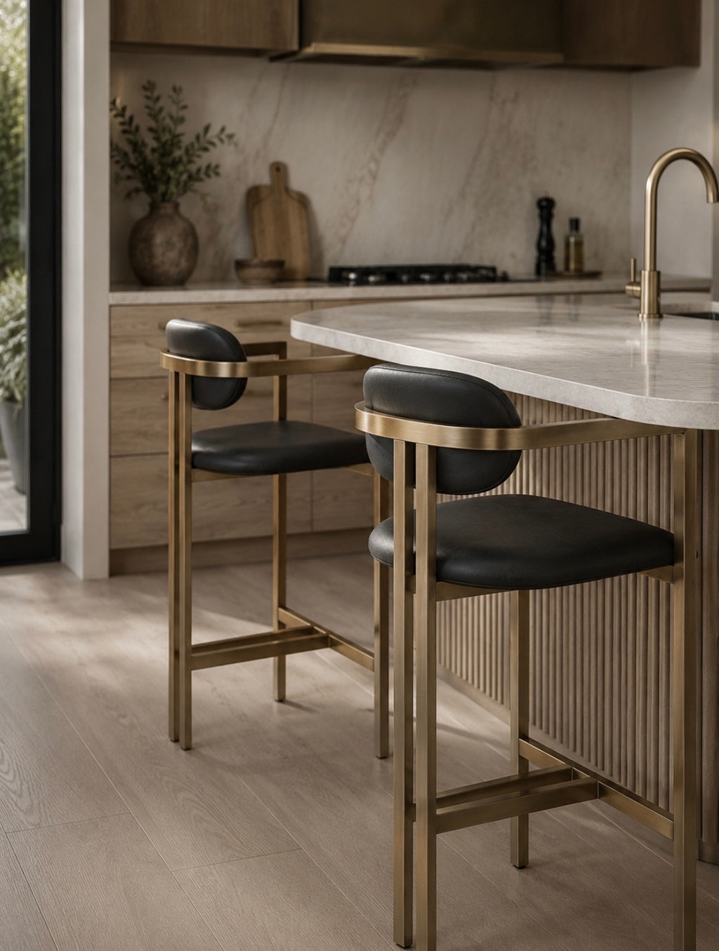 Lovey bar chair