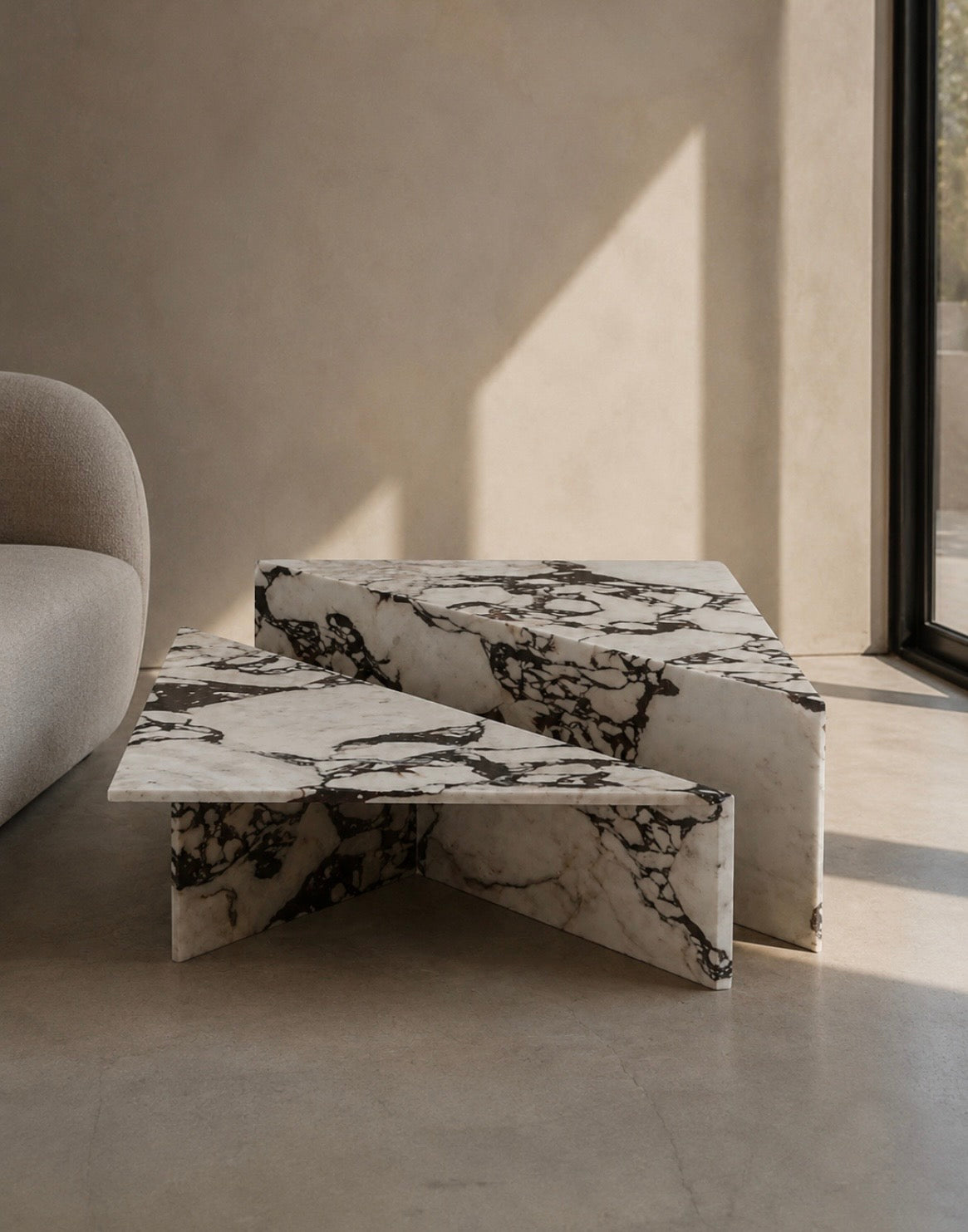 Burgundy marble Coffee table