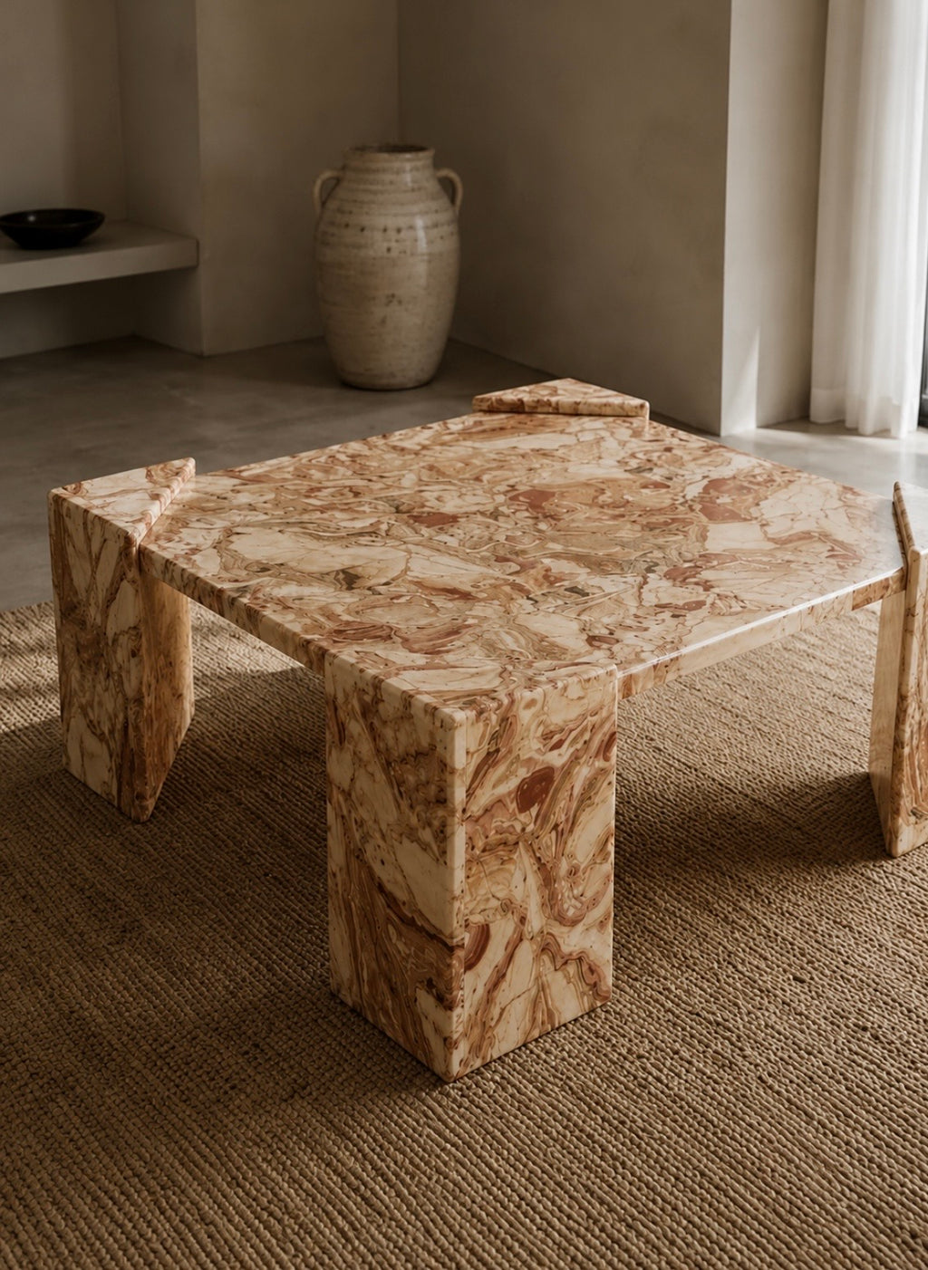 Cardi onyx coffee table