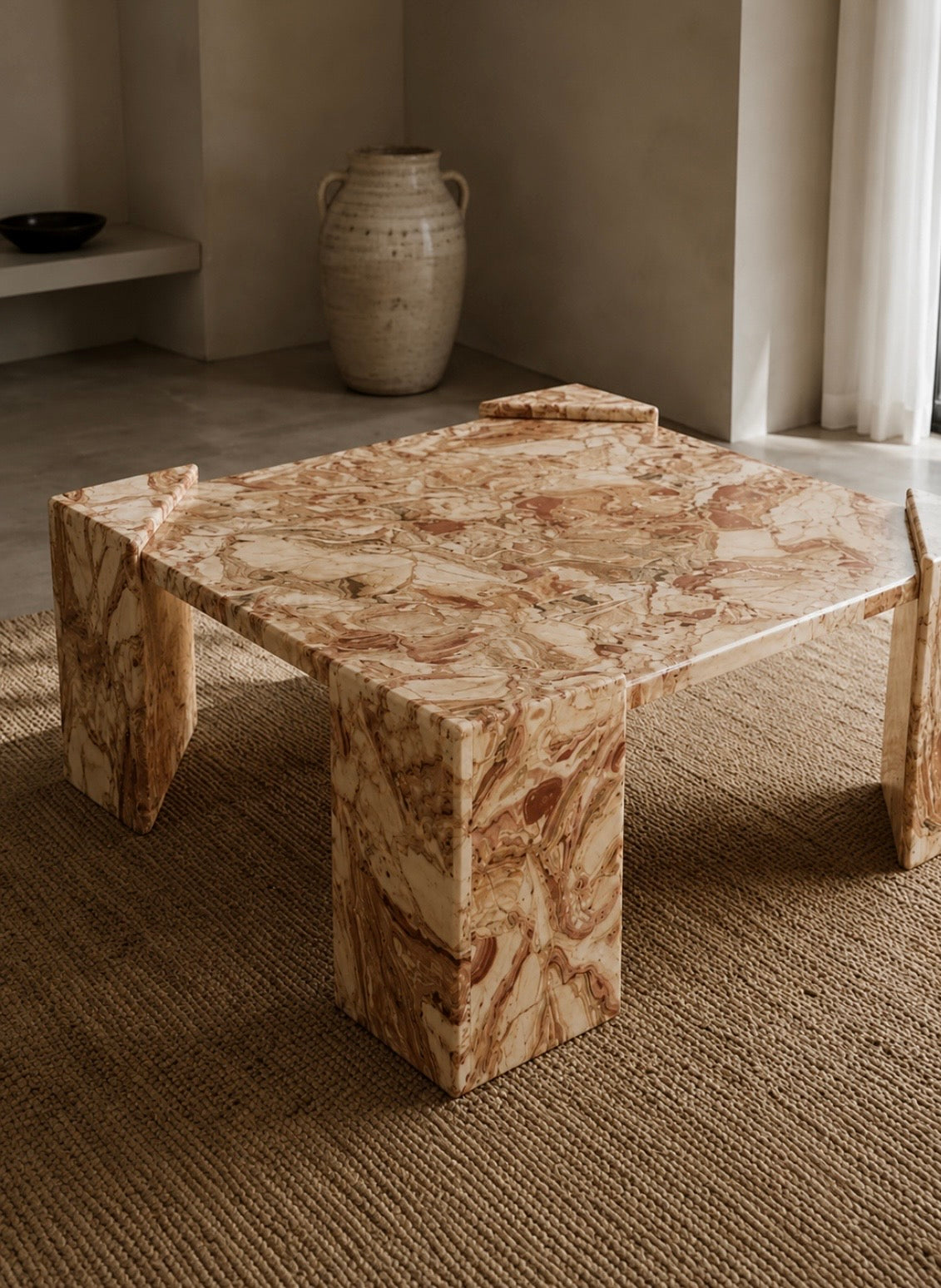 Cardi onyx coffee table
