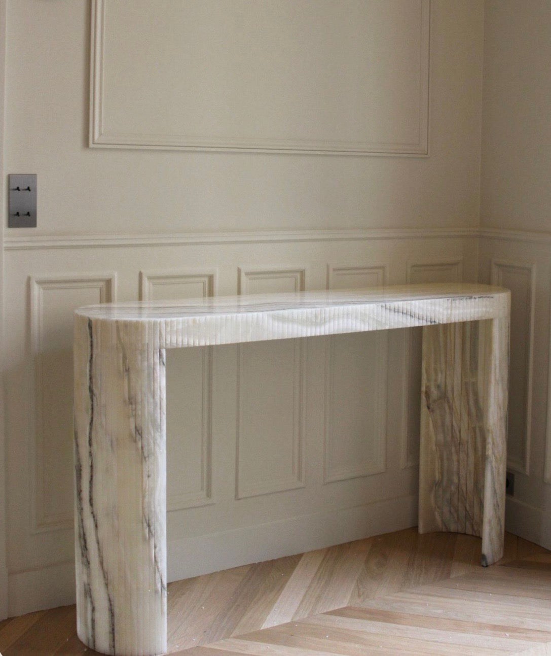 Fluted onyx green console table