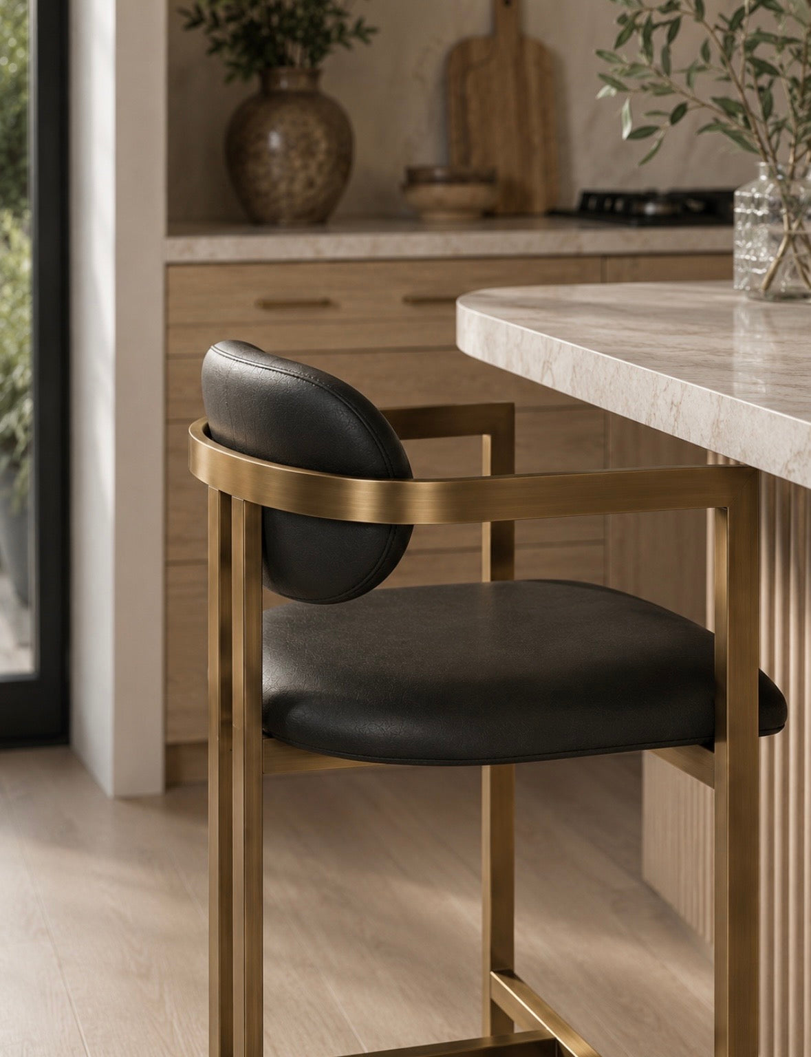 Lovey bar chair