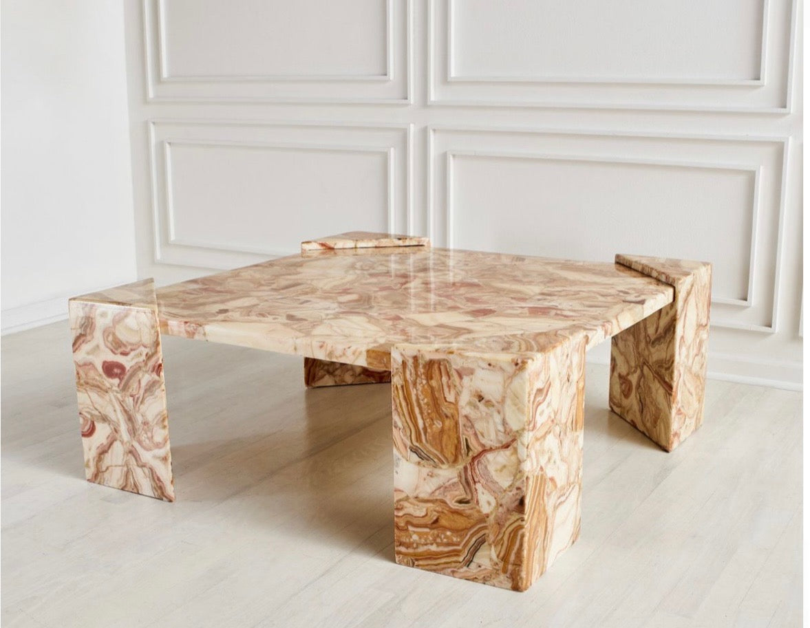 Cardi onyx coffee table