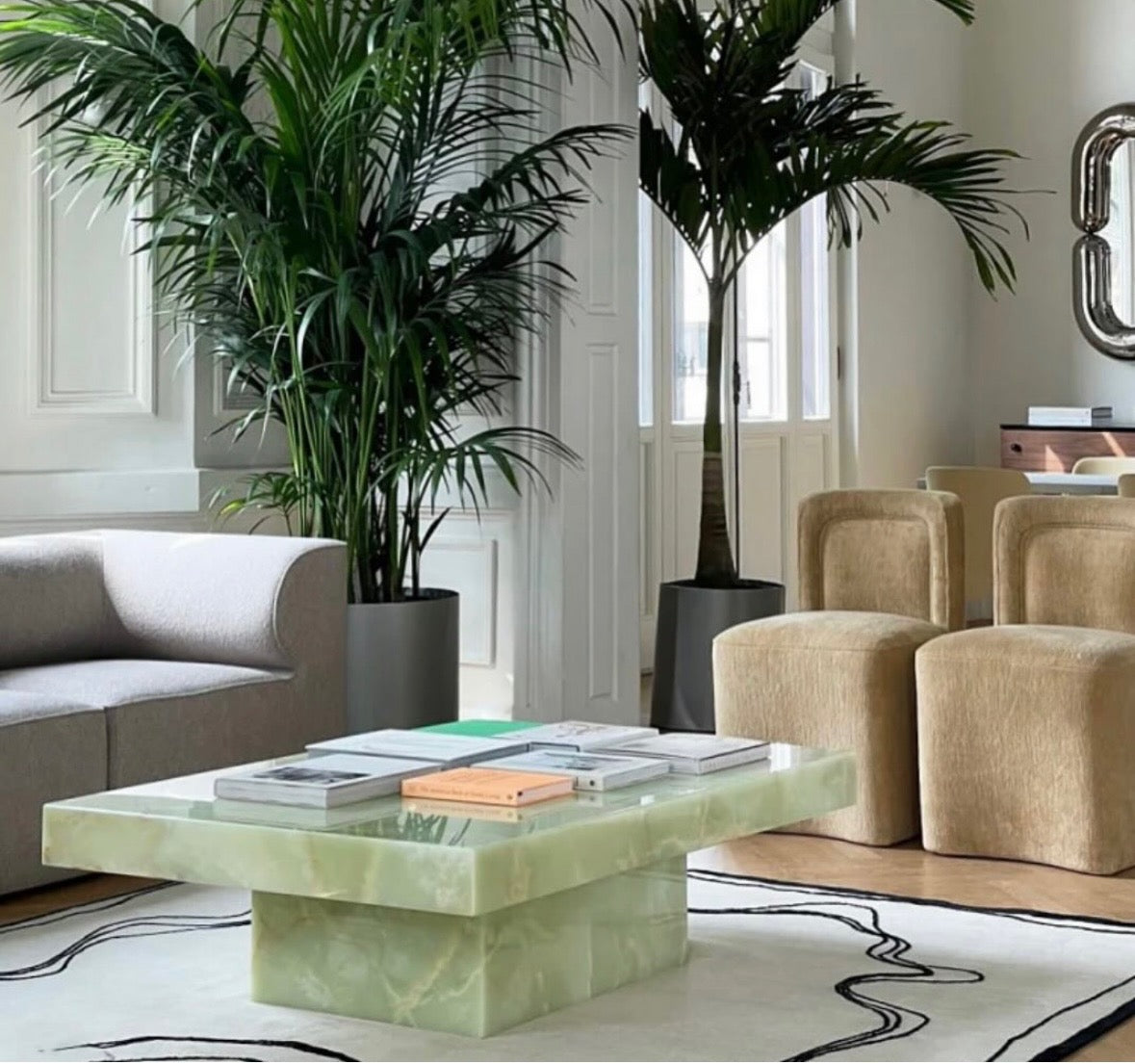 Greenout onyx coffee table