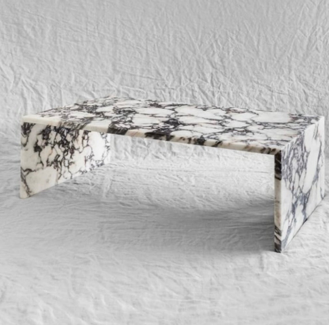 Lust viola coffee table