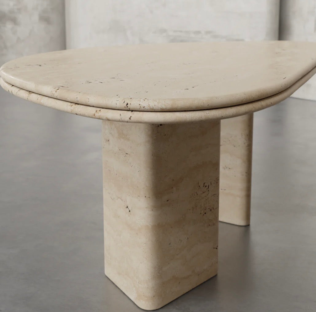 Roberto dinning table