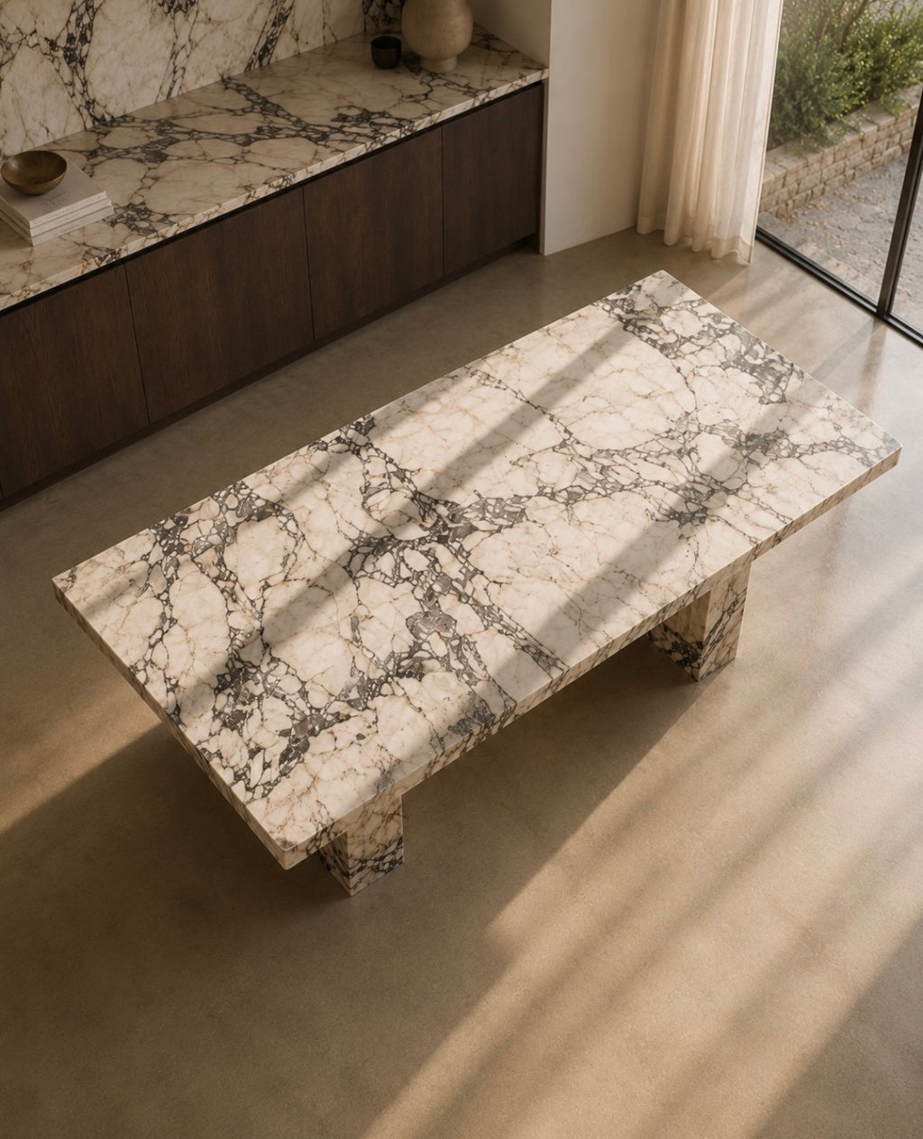Victoria dinning table